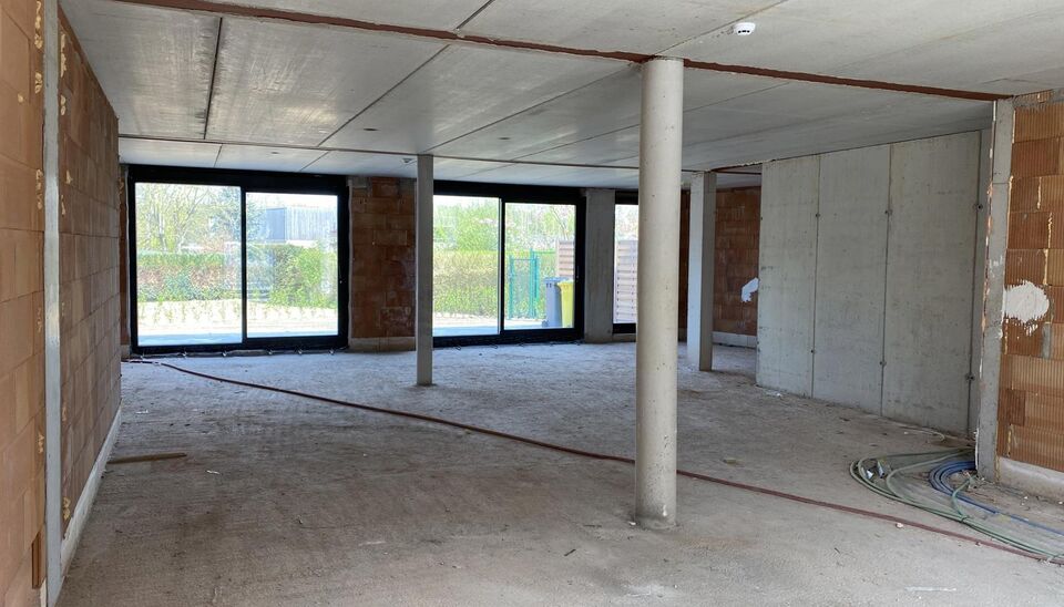 Commercial groundfloor for sale in Kraainem